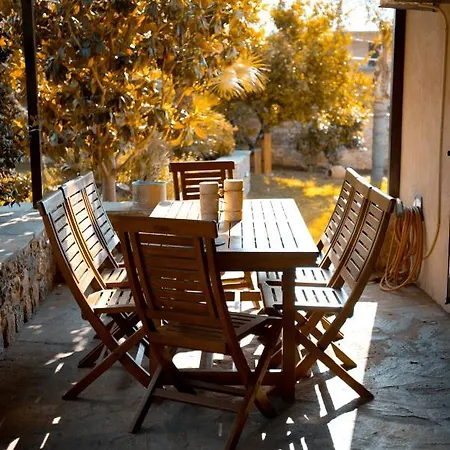 Garden Villa *